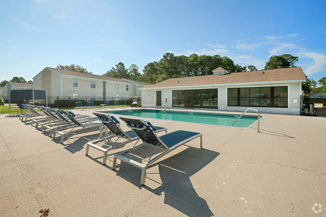 Building Photo - The Retreat at Hidden Bay Apartment Homes