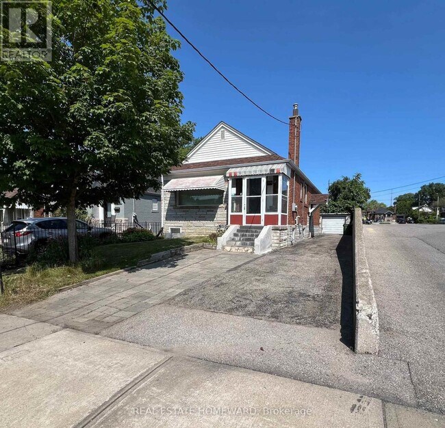 Photo - 124 Glencrest Blvd