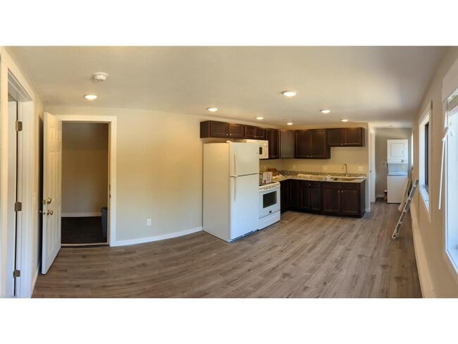 Building Photo - 308 4th Ave NW Unit B Rental