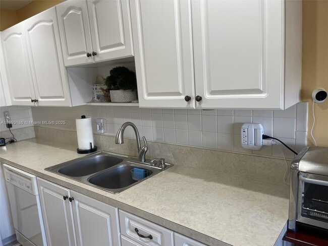 Photo - 1640 NW 19th Terrace Unit 103