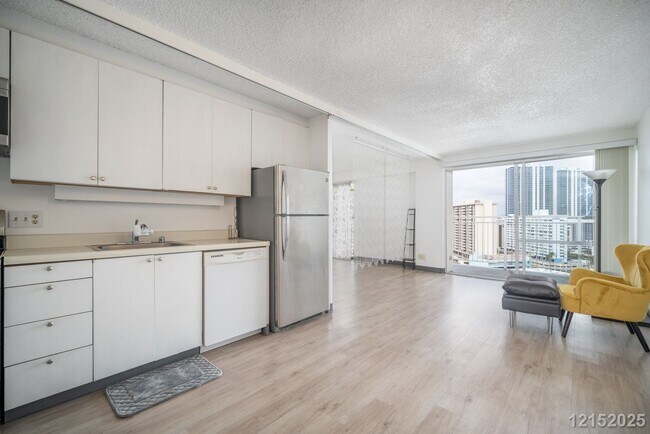 Photo - 1655 Makaloa St Unidad 1716