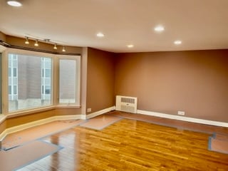 Living Room - 400 Ascot Dr Unit 2G
