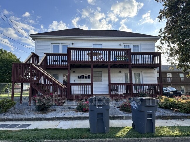 Photo - 649 Arch St Unit Apt A