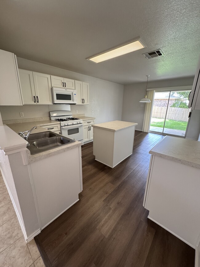 Photo - 1404 Carriage Hills Trl