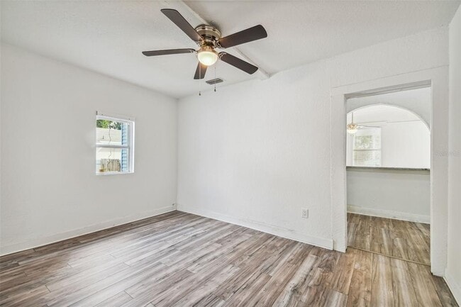 Photo - 1913 W Lemon St