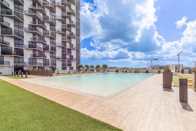Photo - 5300 Paseo Blvd Unit 1905