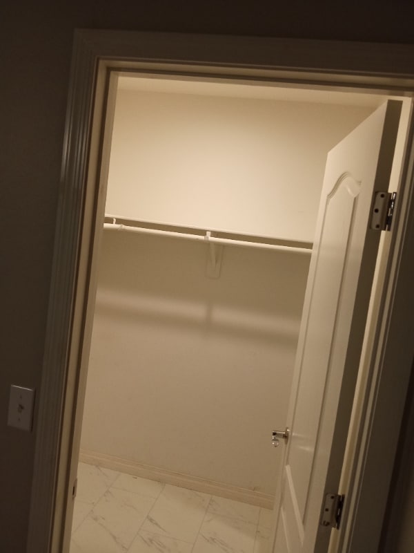 Photo - 3005 St George St