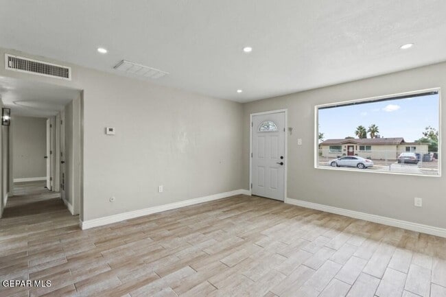 7917 San Paulo Dr