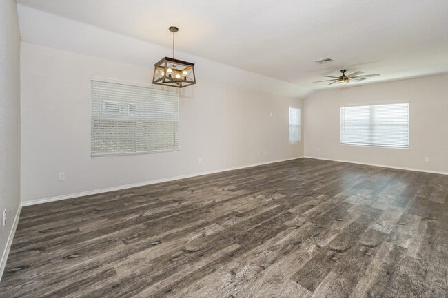 Photo - 8454 Lamus Wheel