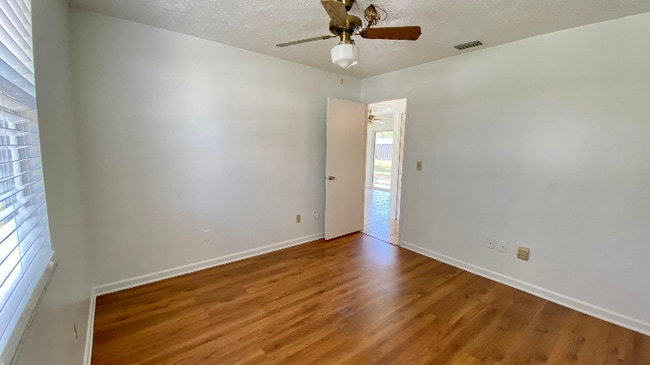 Photo - 772 NW Virginia St