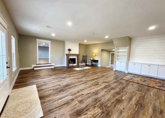 Photo - 17022 S 579 Rd