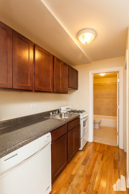 Photo - 1429 N Dearborn St Unit 3B