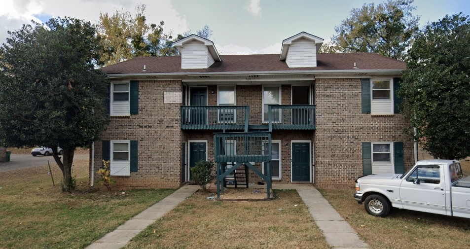 Photo - 1509 Medland Rd NW