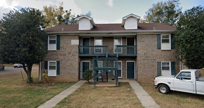 1509 Medland Rd NW