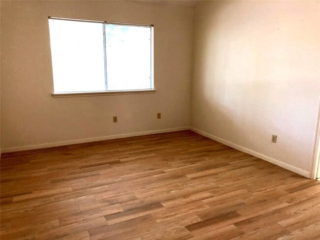 Photo - 15650 Pebble Lake Dr