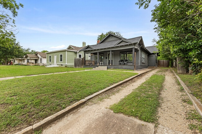 Photo - 3007 Parrott Ave