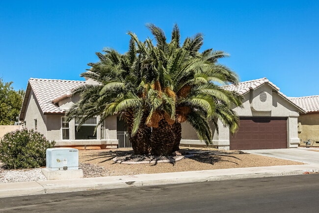 4416 W La Madre Way
