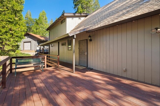 Photo - Fully Furnished 3 Bedroom Retreat in the Pines – Flexible 3–12 Month Lease