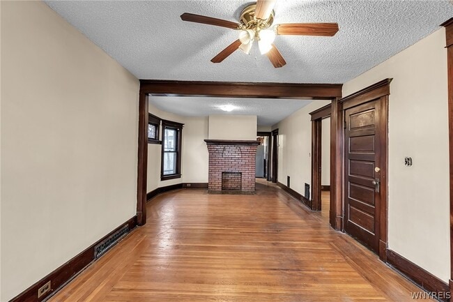 Photo - 42 Linden Park