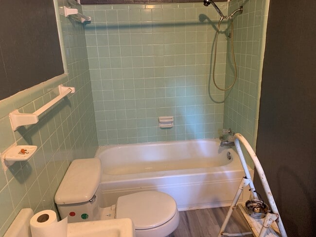 Photo - Wuergler Village