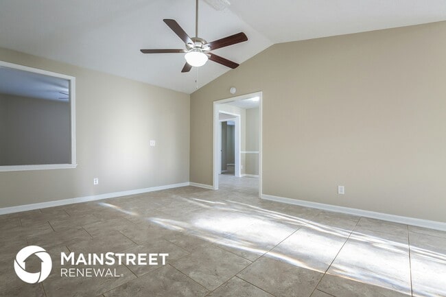 Photo - 200 Oakmont Dr