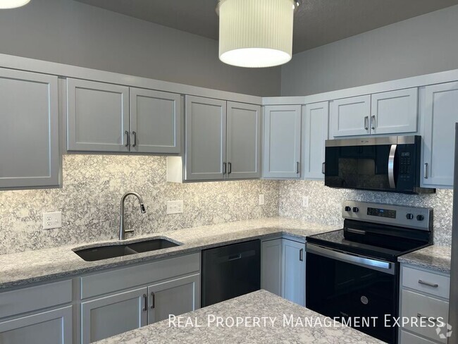 Building Photo - Brand New: 3 Bedroom 2.5 Bathroom Townhome