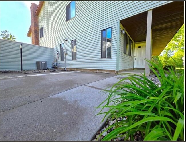 Photo - 4710 Lenore Ln