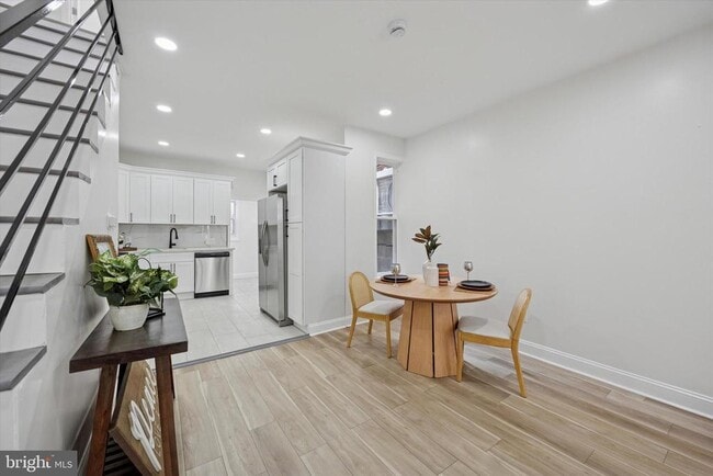 Photo - 1526 N Hollywood St