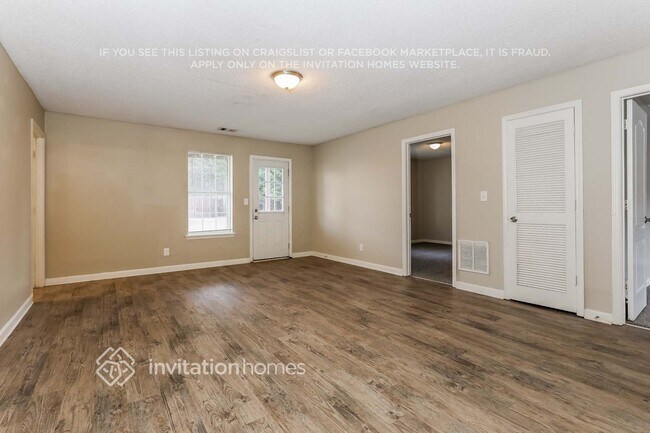 Photo - 301 Summer Hill Cir