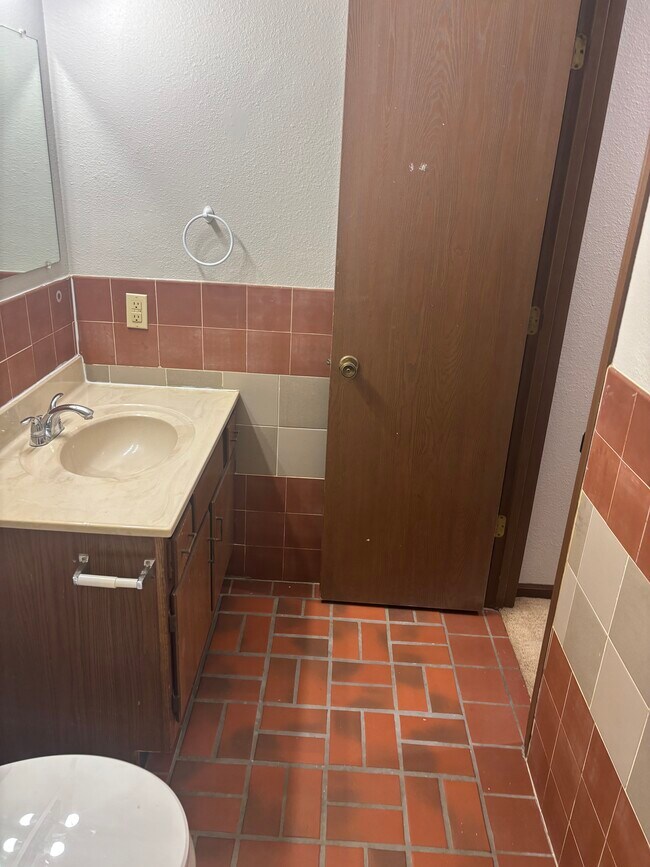 Photo - Bonner Springs Apartment Complex Unit 117B