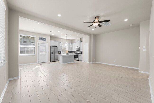 Photo - 308 N Spotted Fern Dr