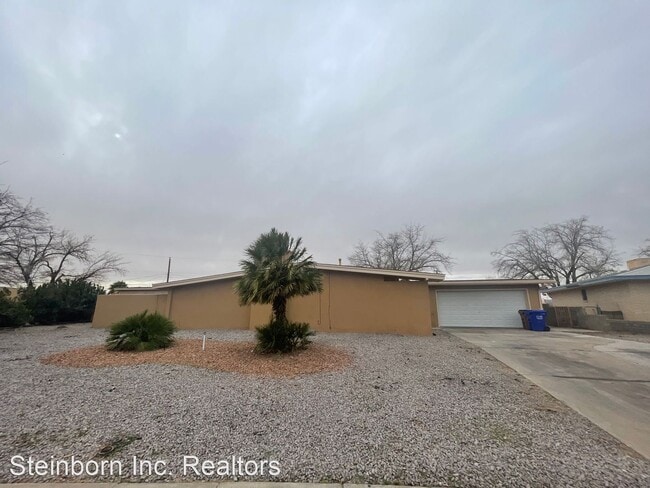 3 br, 2 bath House - 1425 Country Club Circle - 3 br, 2 bath House - 1425 Country Club Circle