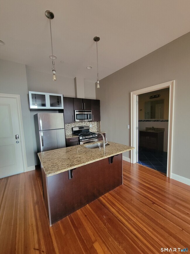 Photo - 14 N Main St