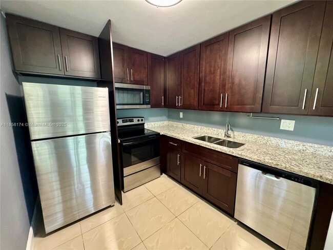 Building Photo - 9495 Evergreen Pl Unit 101 Rental