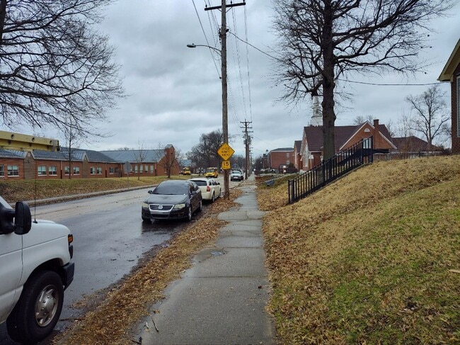 Photo - 1369 Catalpa St