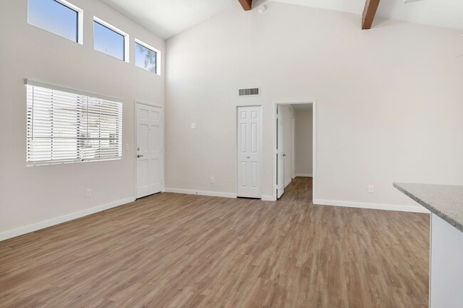 2BR, 2BA - 1,239SF - Living Room