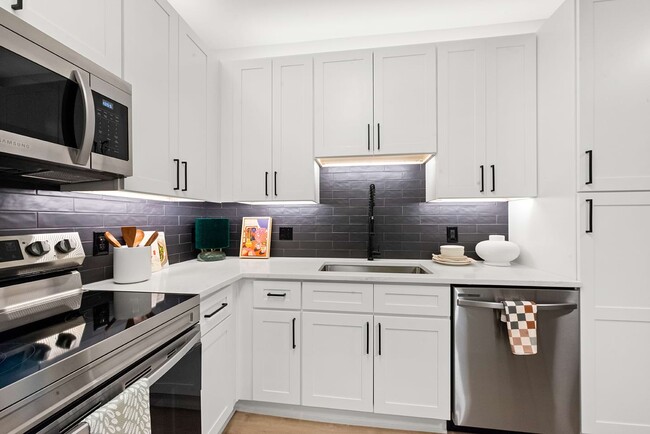 Building Photo - Cortland South End