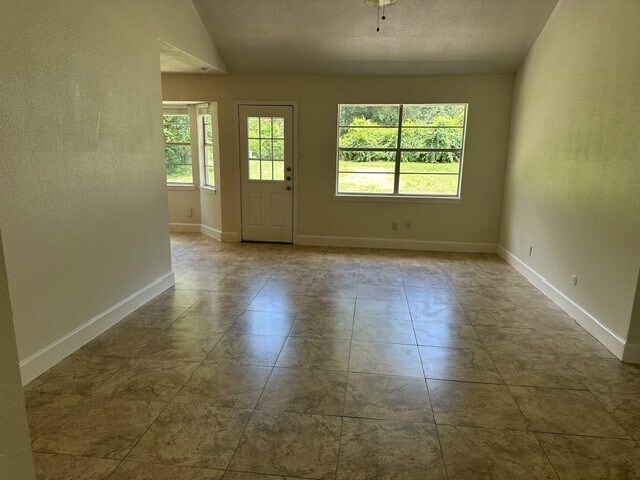 Photo - 24522 Glen Loch Dr