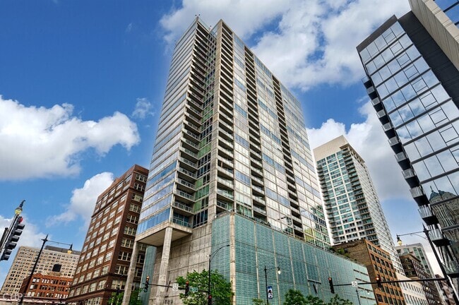 Building Photo - 611 S Wells St Unit 809 Rental