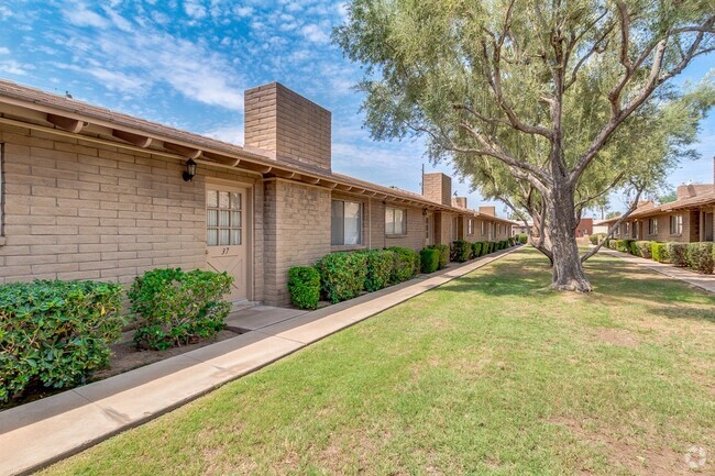 Building Photo - STUNNING 2 BEDROOM REMODELED TEMPE TOWNHOM... Rental