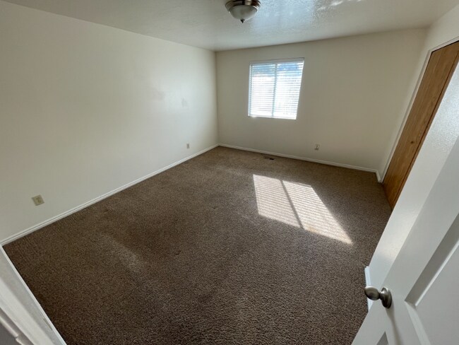 Photo - 8600 S 1240 E