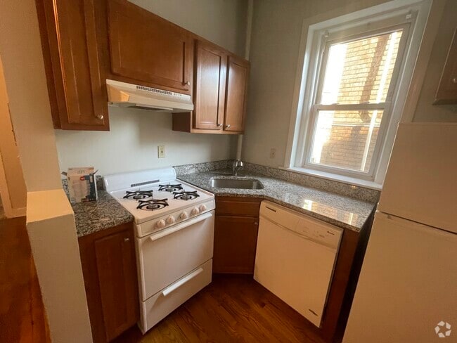 Building Photo - 36 Central St Unit 1 Rental