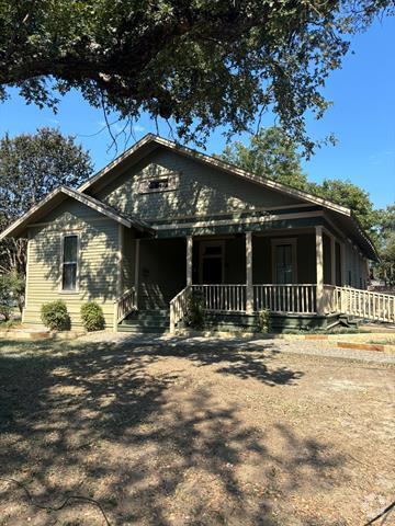 Building Photo - 908 N Gaines St Rental