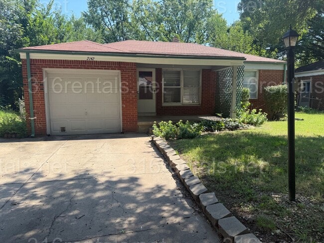 Building Photo - $999 - 2 bedroom / 1 bathroom - Single Fam... Rental