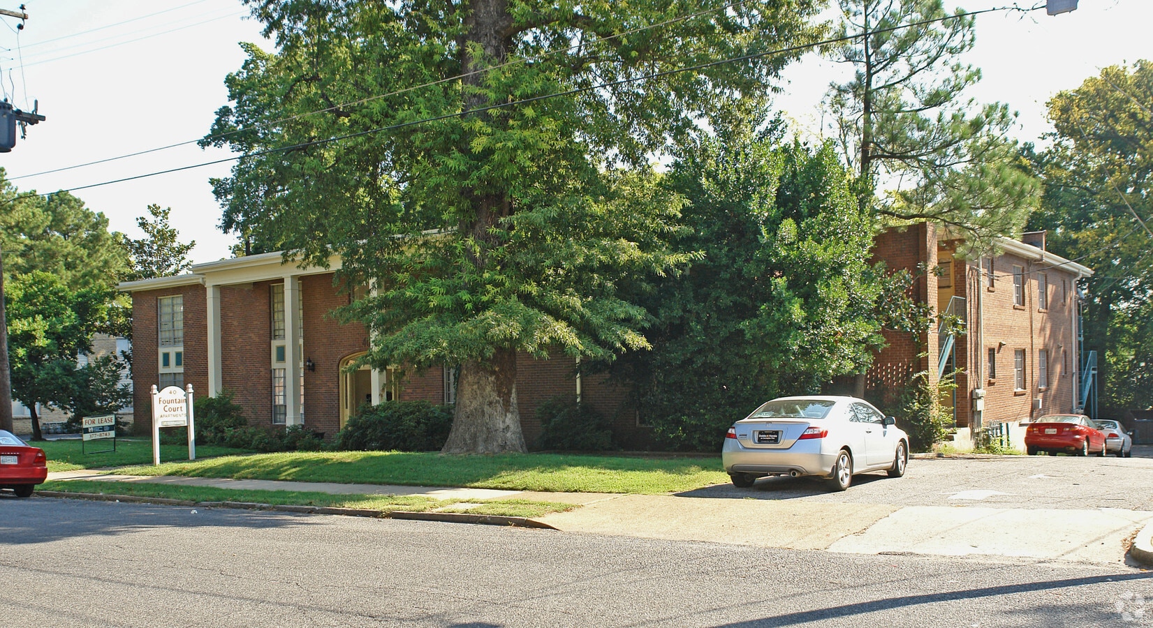 The Crossroads - The Crossroads Apartments