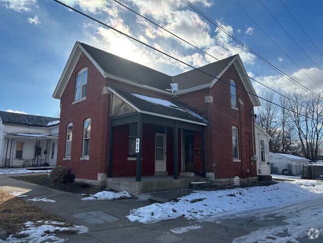 Building Photo - 824 S 11th St Unit 824 S. 11th Rental