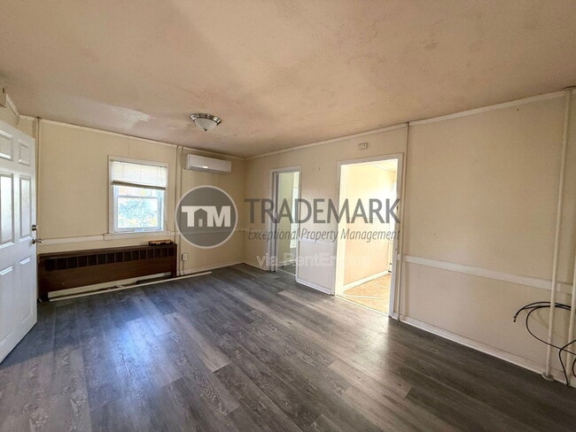 Photo - 202 W Church St