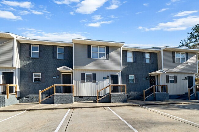 Photo - 365 E Williams St