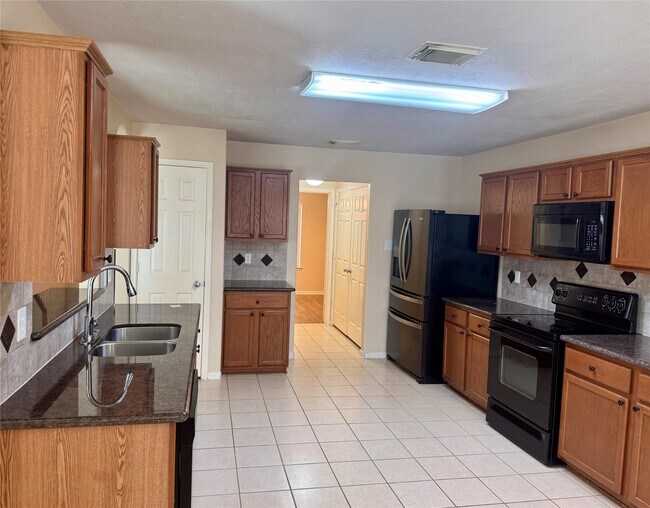 Photo - 2311 Slate Ridge Ln