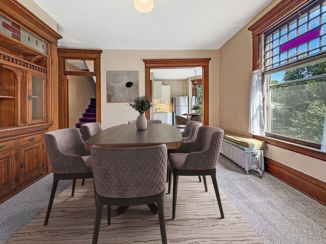 Building Photo - 2204 Grand Ave S Unit 4